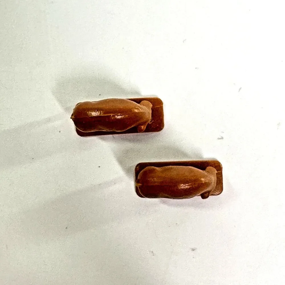 2 Vtg Miniature Brown Pig‎ Figures Hard Plastic Teeny Tiny .5